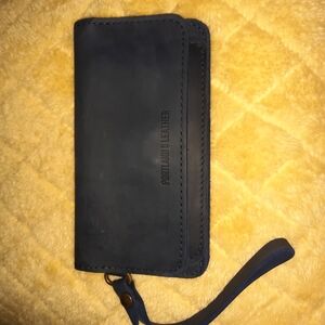 Portland Leather Goods Lily Wristlet Dark Blue Deep Water